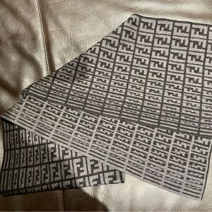 🖤EUC🩶 Fendi FF Zucca Logo 100% Wool Scarf - Black and Dark Grey